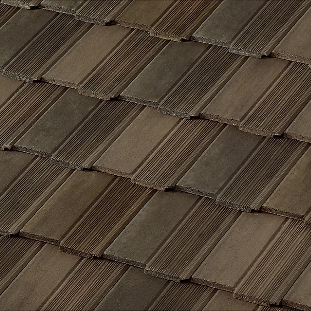 Newpoint Concrete Saxony 900 Split Old English Thatch Soet Charcoal Brown Blend roof shingle swatch